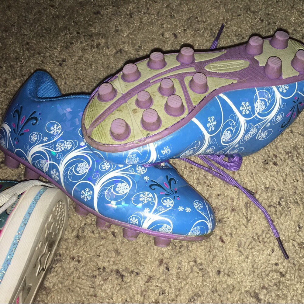 Girls soccer cleats